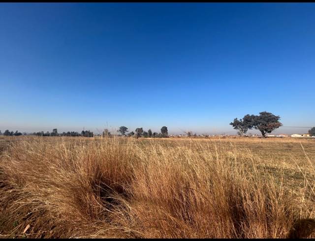 5,426M² VACANT LAND FOR SALE IN ROODS GARDENS